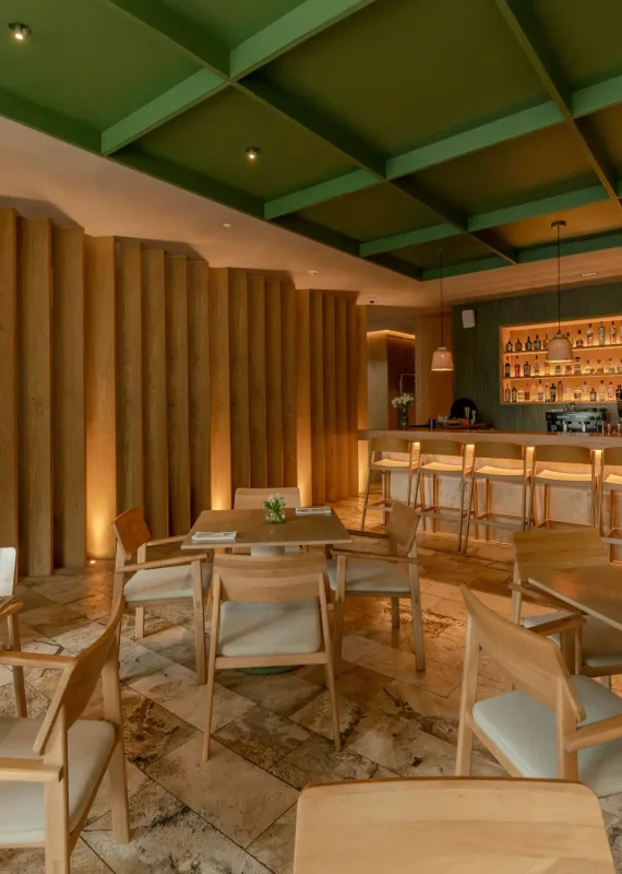 02-Real Eatery-The Charlee Hotel